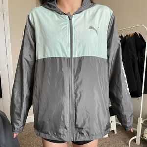 Puma Vintage Wind Jacket Windbreaker Green Gray Mint Rare Nylon Medium